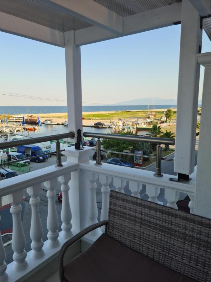 Apartments Nera Paralia-Apartment With Sea View Eksteriør bilde